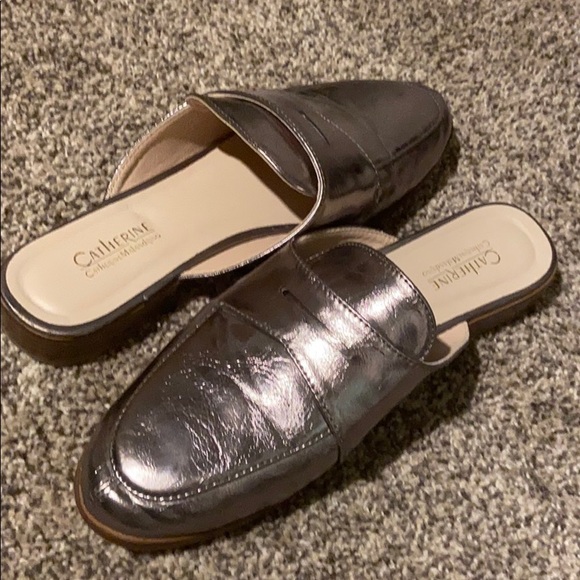 Shoes - Picture 1 of 3